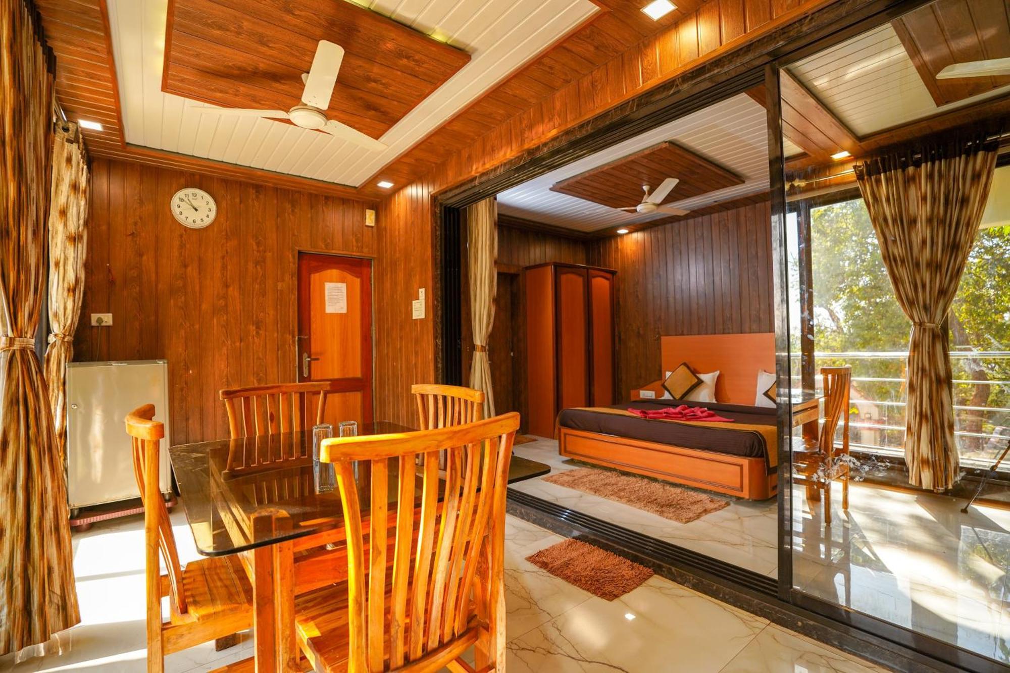 Hotel Kumar Plaza Matheran Ngoại thất bức ảnh