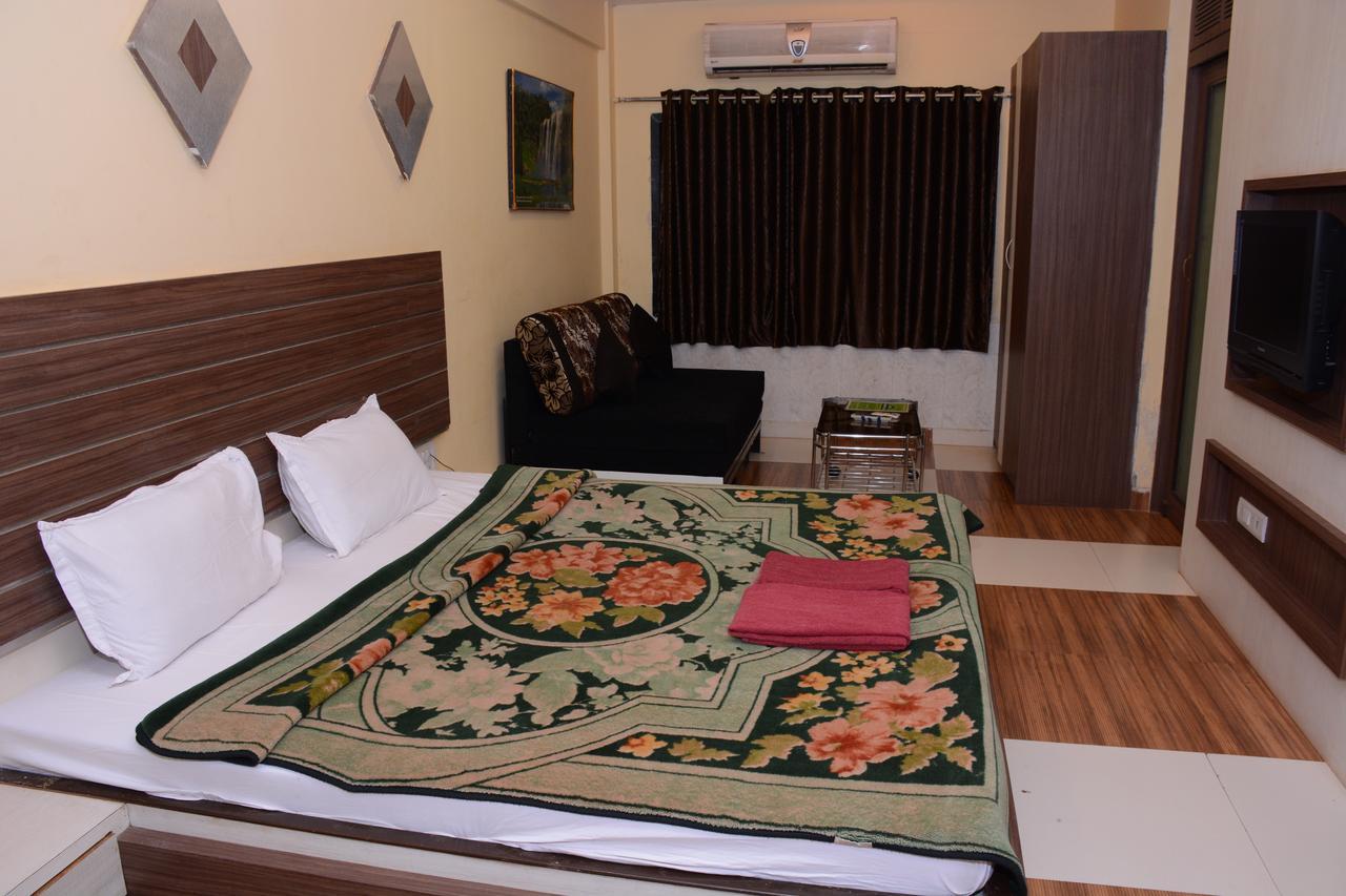 Hotel Kumar Plaza Matheran Ngoại thất bức ảnh