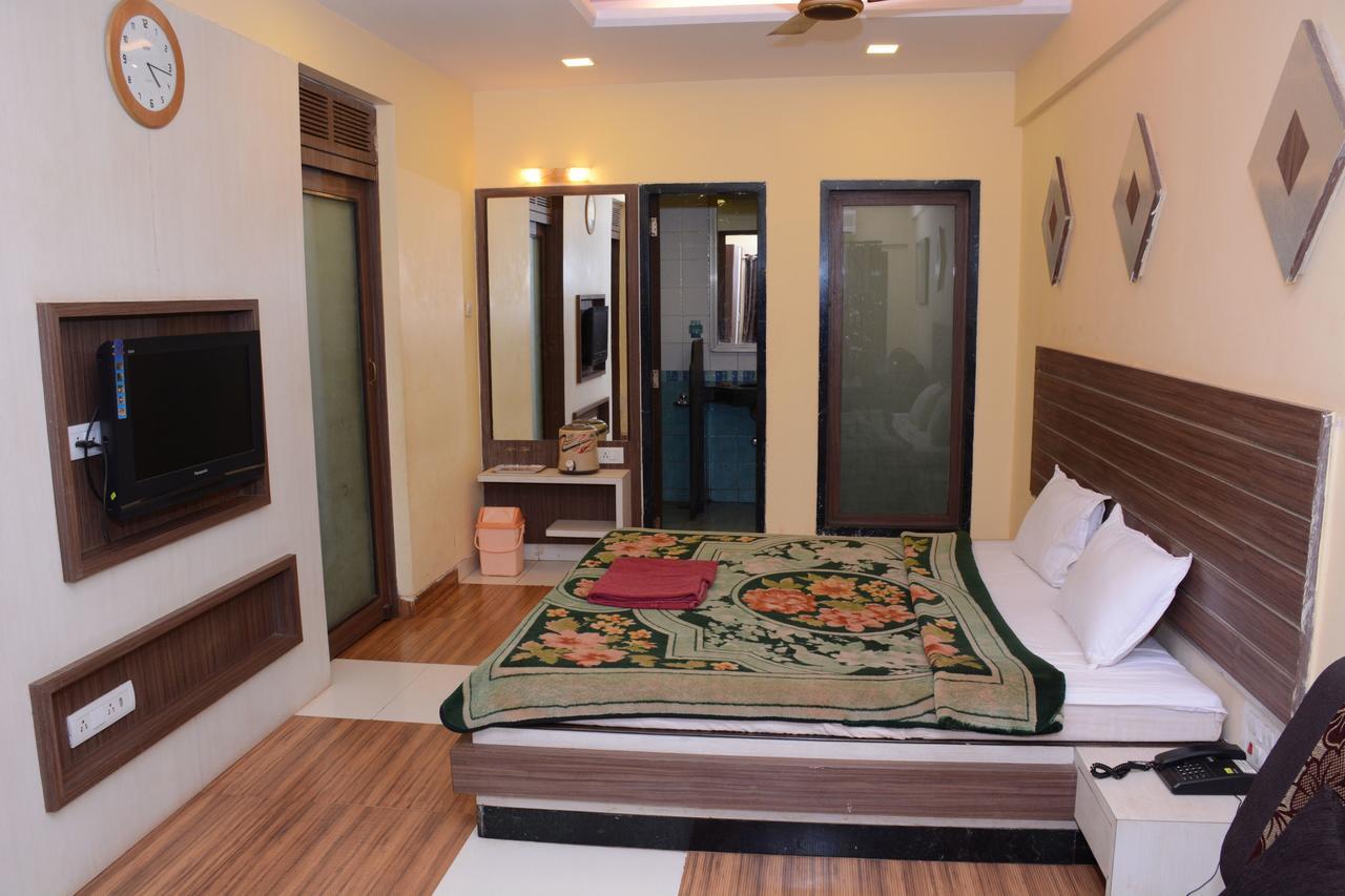 Hotel Kumar Plaza Matheran Ngoại thất bức ảnh